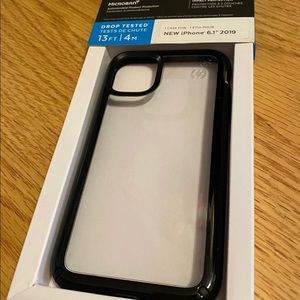 iPhone 11 Speck Presidio Show Case Clear black